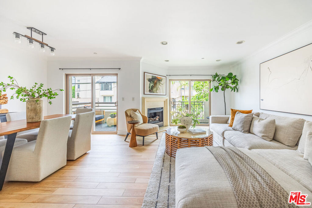 951 Granville Avenue - Photo 6
