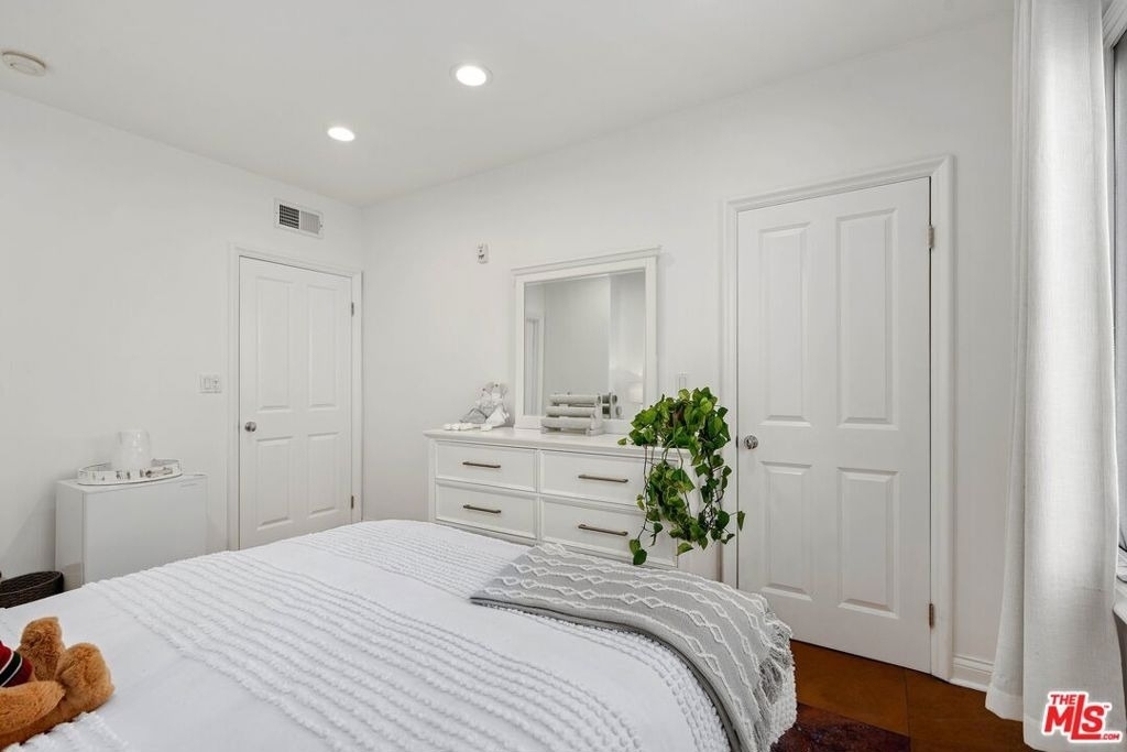 718 Lincoln Boulevard - Photo 18