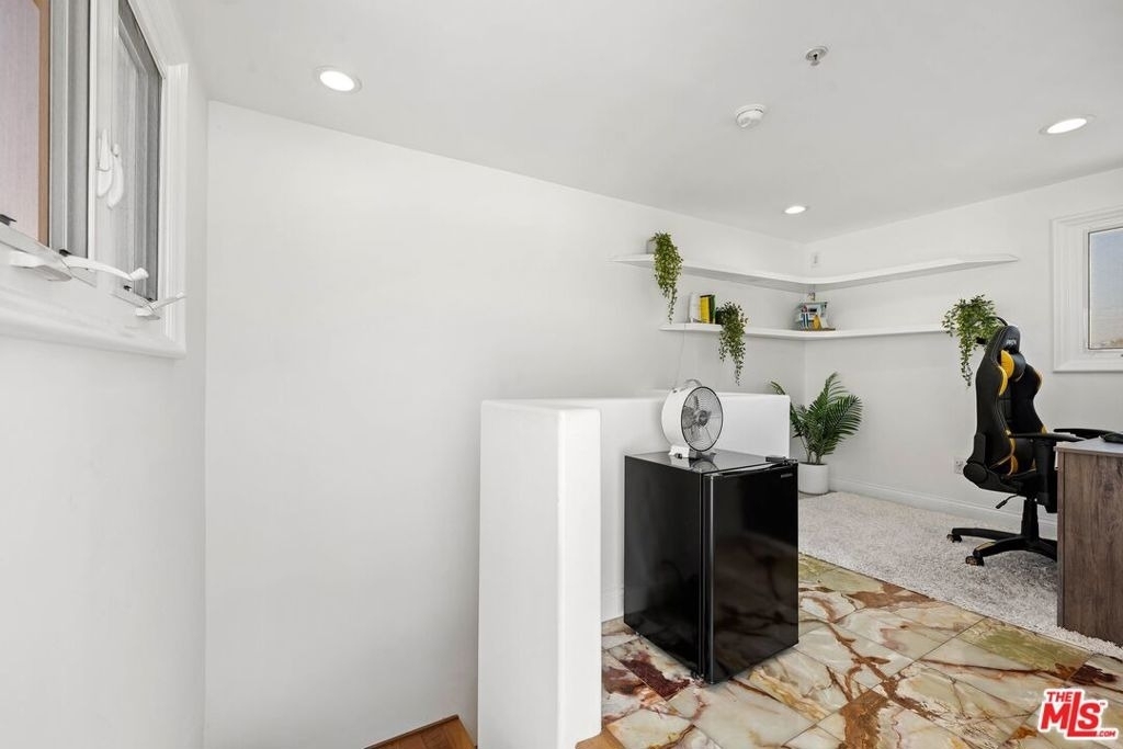 718 Lincoln Boulevard - Photo 27