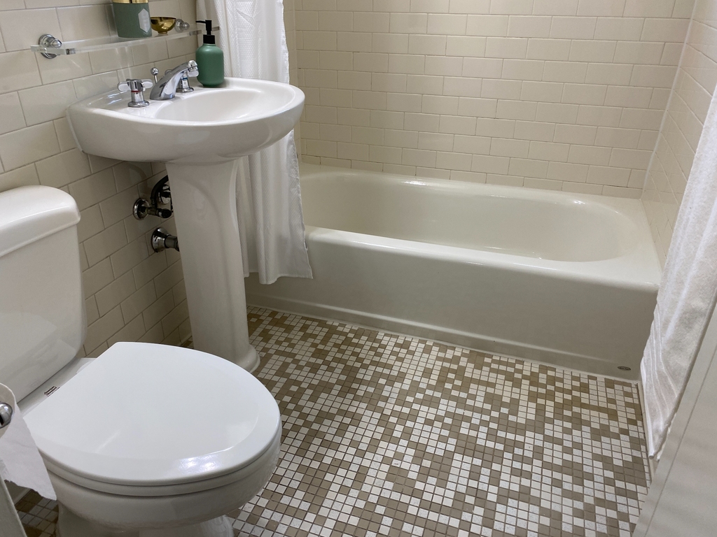 1st Avenue - Photo 18