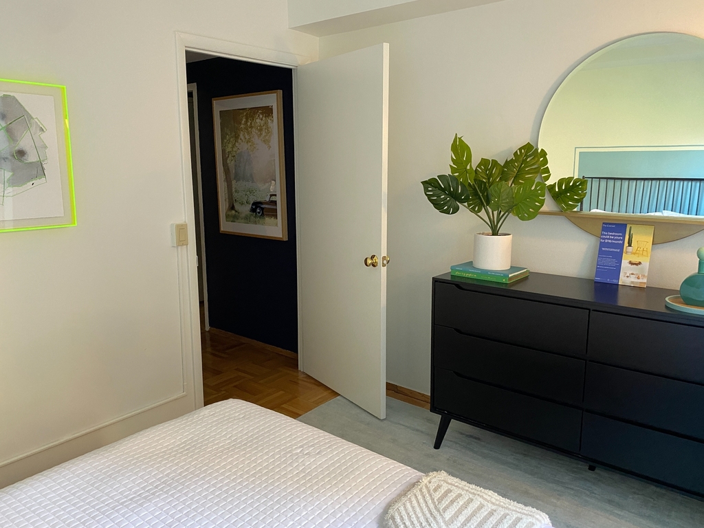 1st Avenue - Photo 11