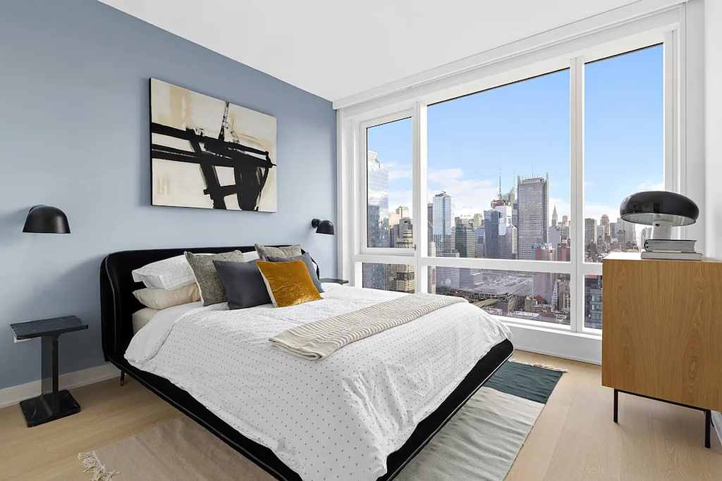 W 38th Street - Photo 4