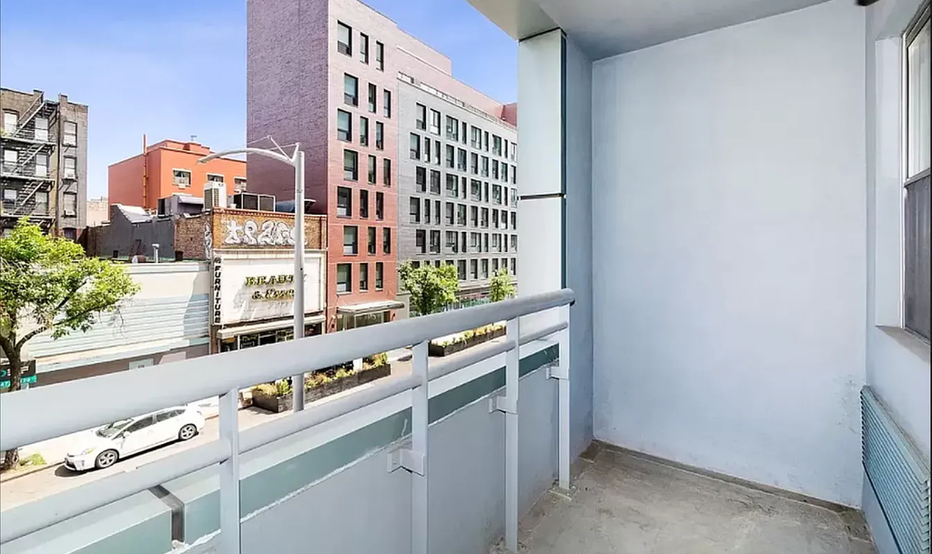 152 Ludlow Street - Photo 3