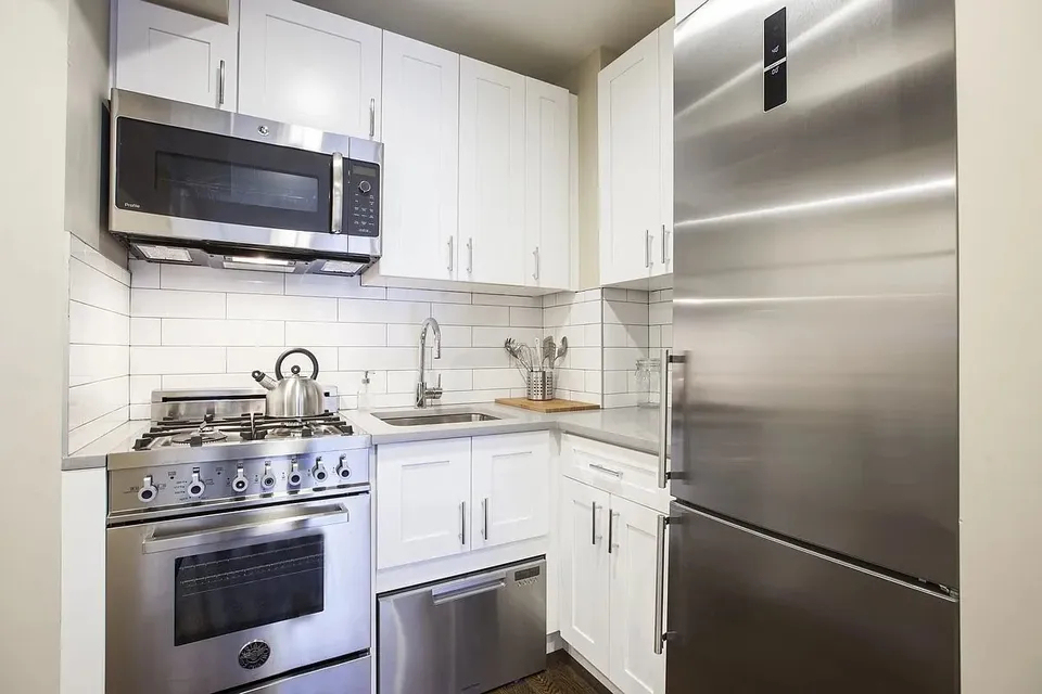99 Suffolk Street - Photo 2