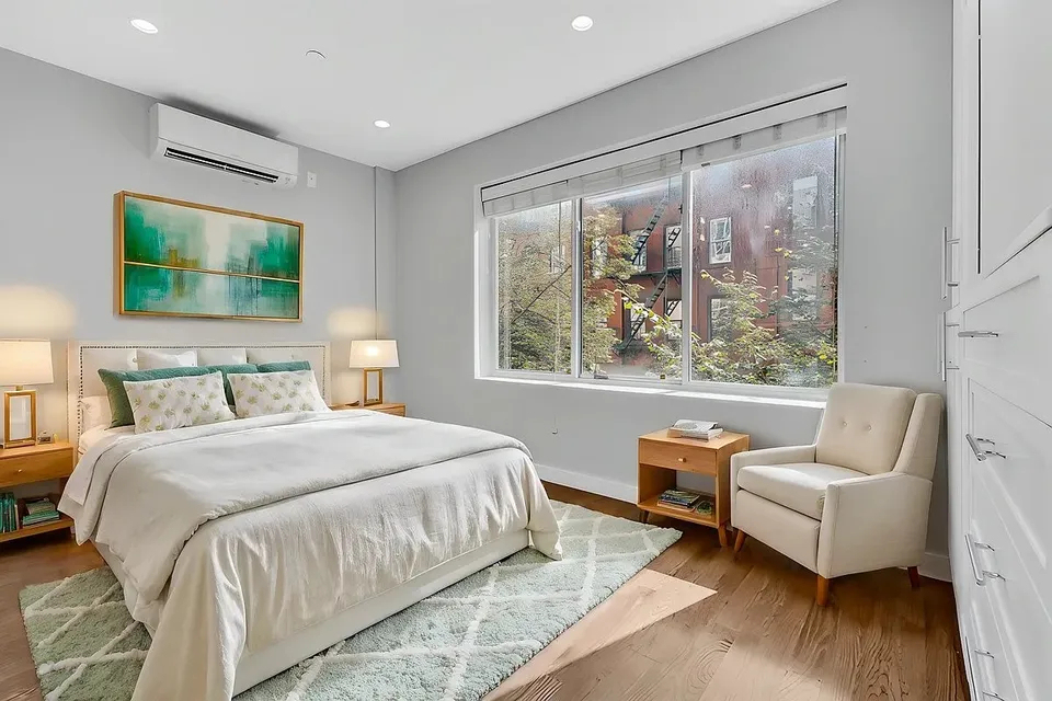99 Suffolk Street - Photo 1