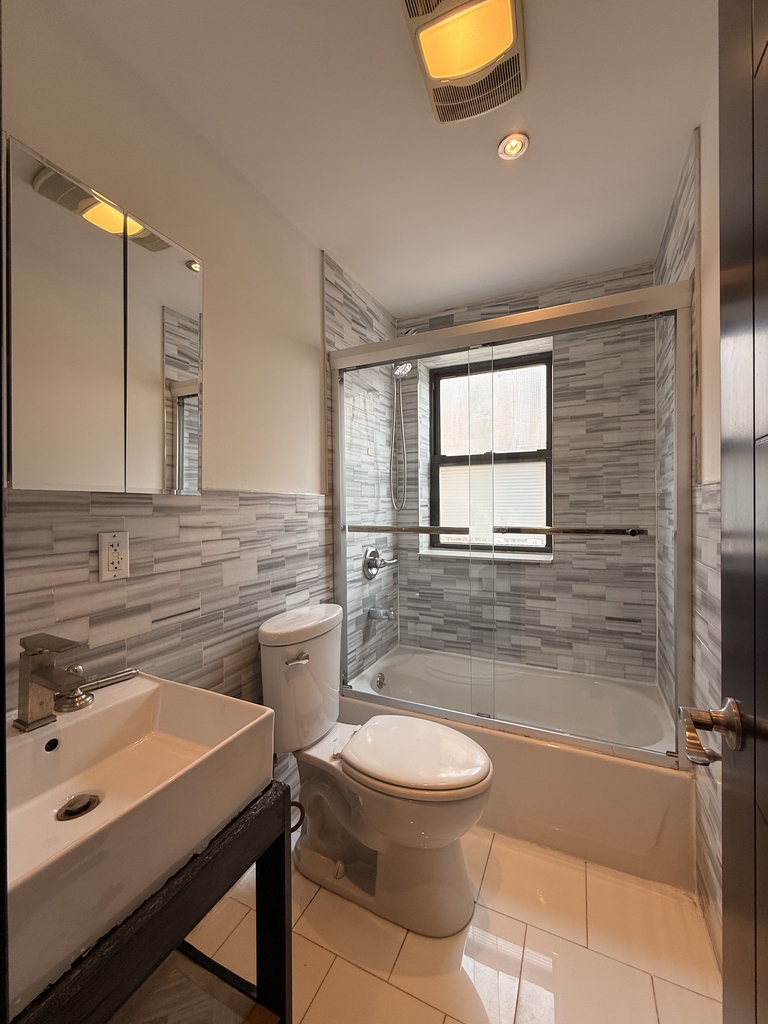 350 Manhattan Avenue - Photo 5