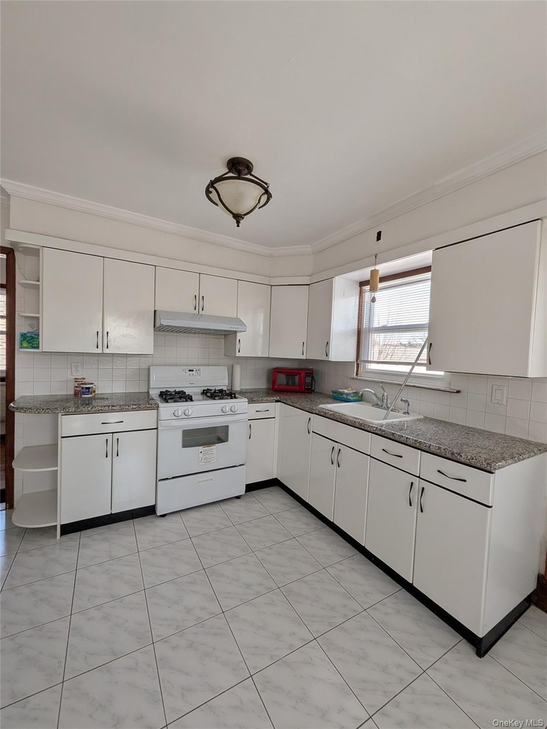 178-05 69th Avenue - Photo 7