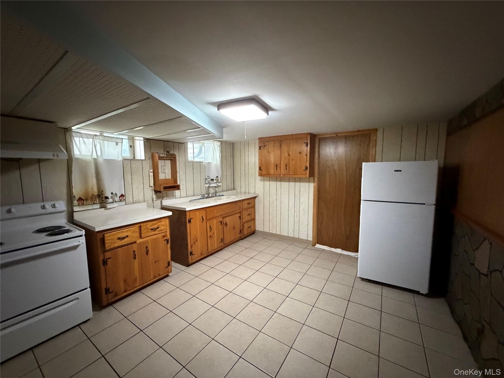 2518 South Avenue - Photo 22