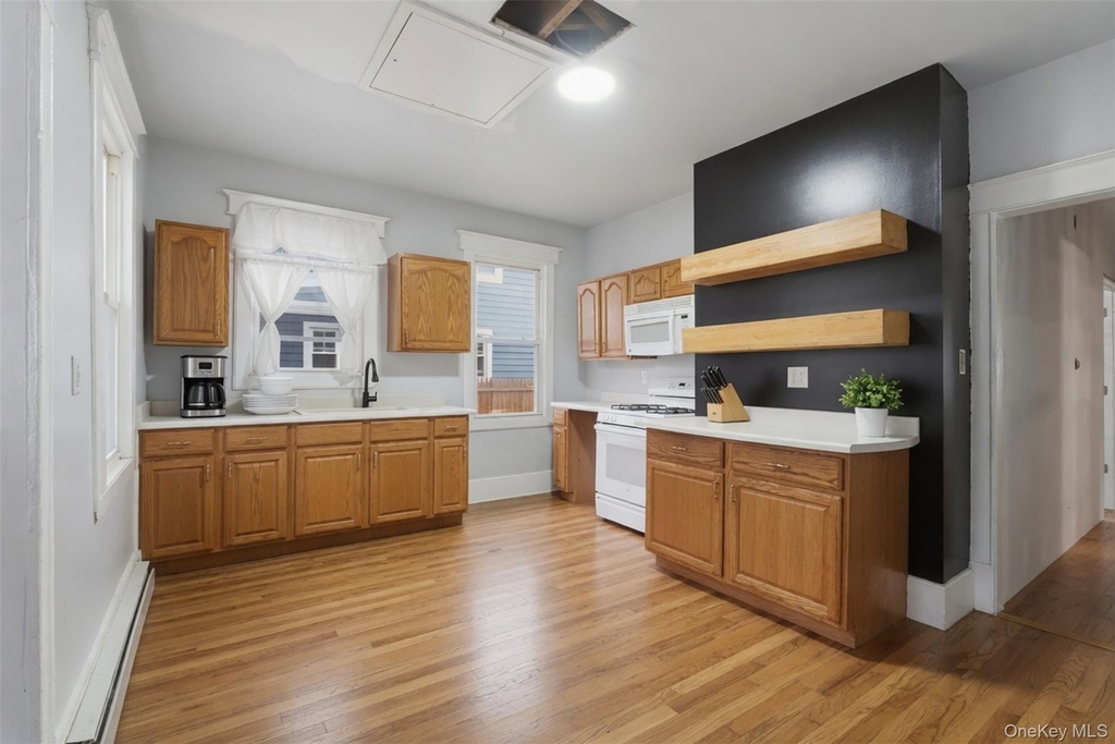 115 Innis Avenue - Photo 1