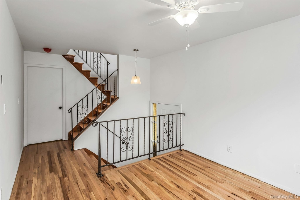 69-23 Little Neck Parkway - Photo 18