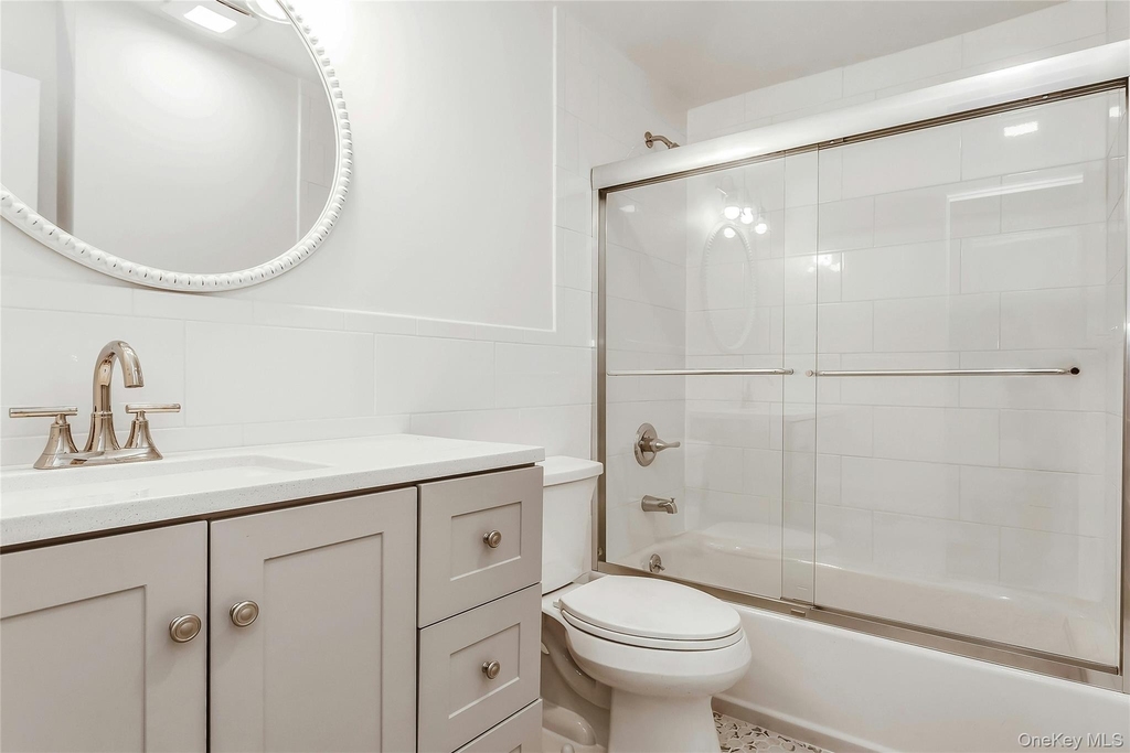 69-23 Little Neck Parkway - Photo 15