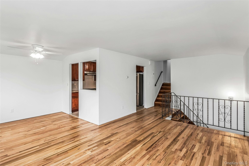 69-23 Little Neck Parkway - Photo 2