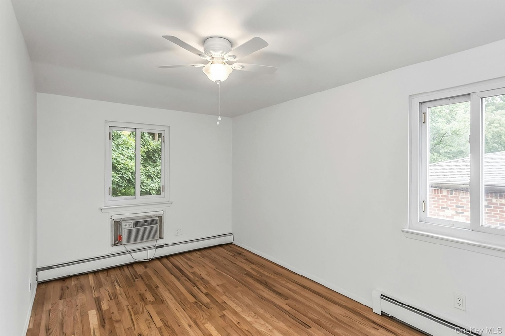 69-23 Little Neck Parkway - Photo 14