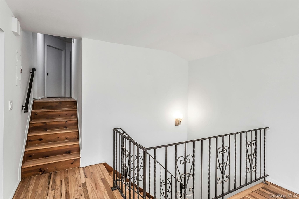 69-23 Little Neck Parkway - Photo 16