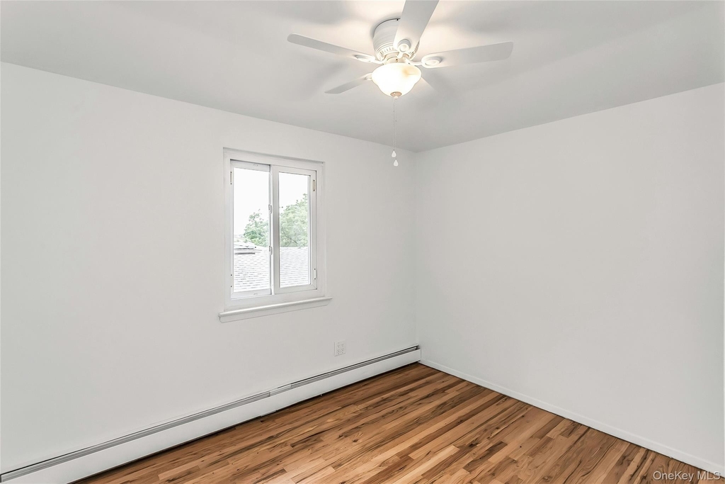 69-23 Little Neck Parkway - Photo 13