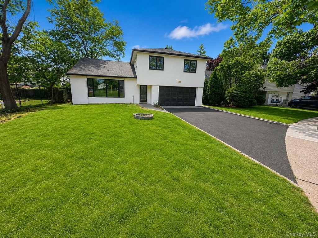 1030 Cedarhurst Street - Photo 0