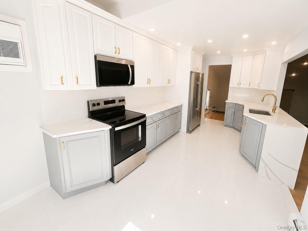1030 Cedarhurst Street - Photo 4