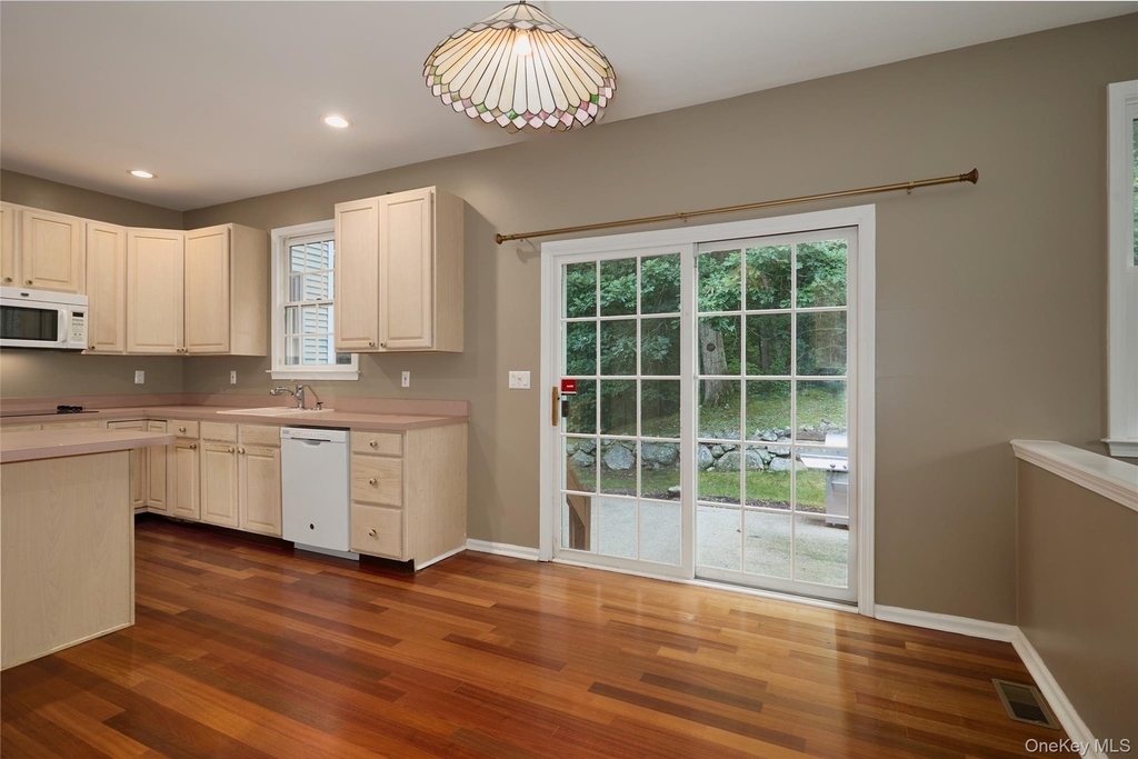 23 Cedar Drive - Photo 8