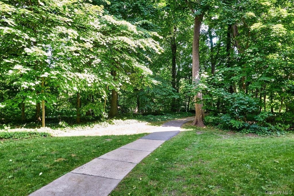 2 Consulate Drive - Photo 20