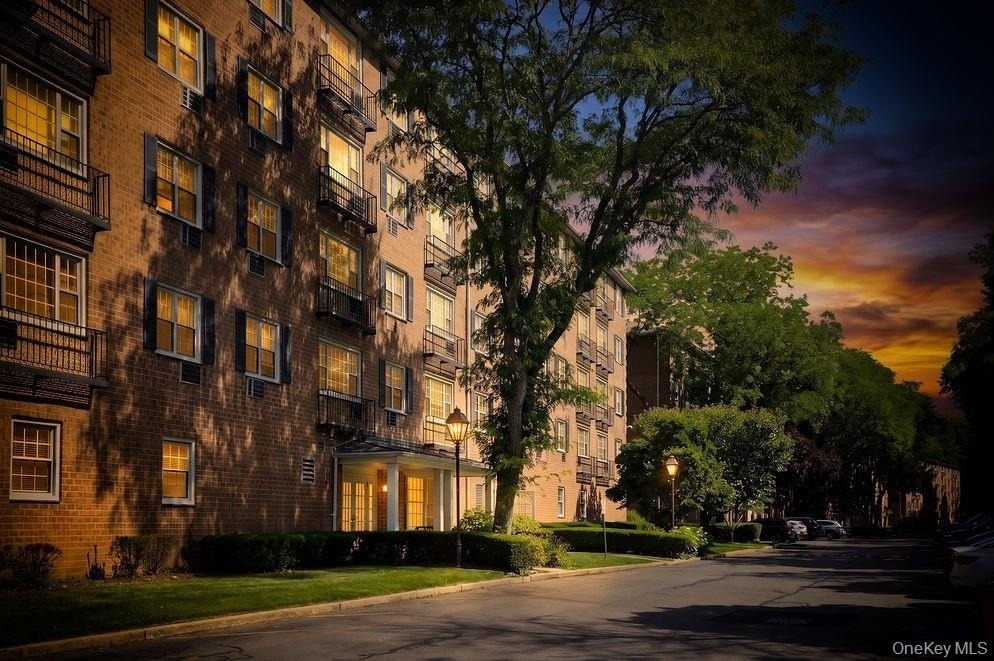 2 Consulate Drive - Photo 21