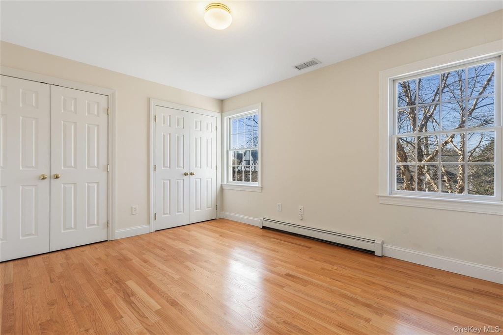 243 Knollwood Avenue - Photo 15