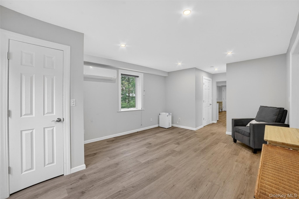 28 Lakeview Drive - Photo 2