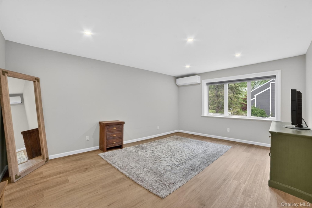 28 Lakeview Drive - Photo 5