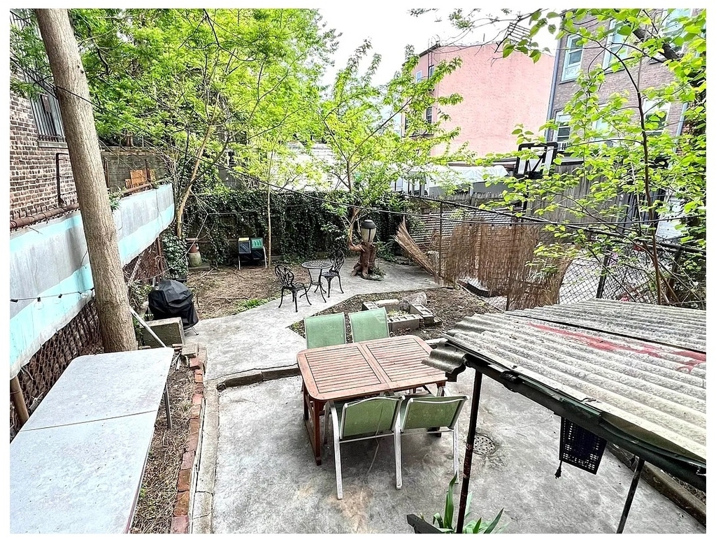 726 Willoughby Avenue - Photo 10
