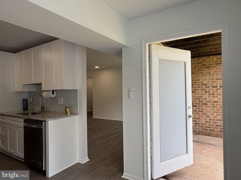 9574 Jayhawk Terrace - Photo 18