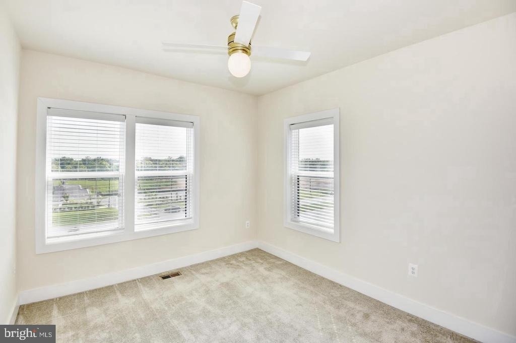 44858 Tiverton Square - Photo 45