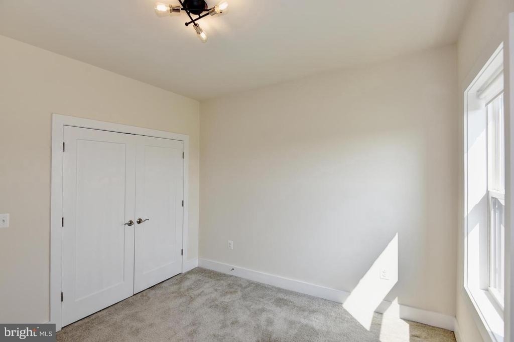 44858 Tiverton Square - Photo 44