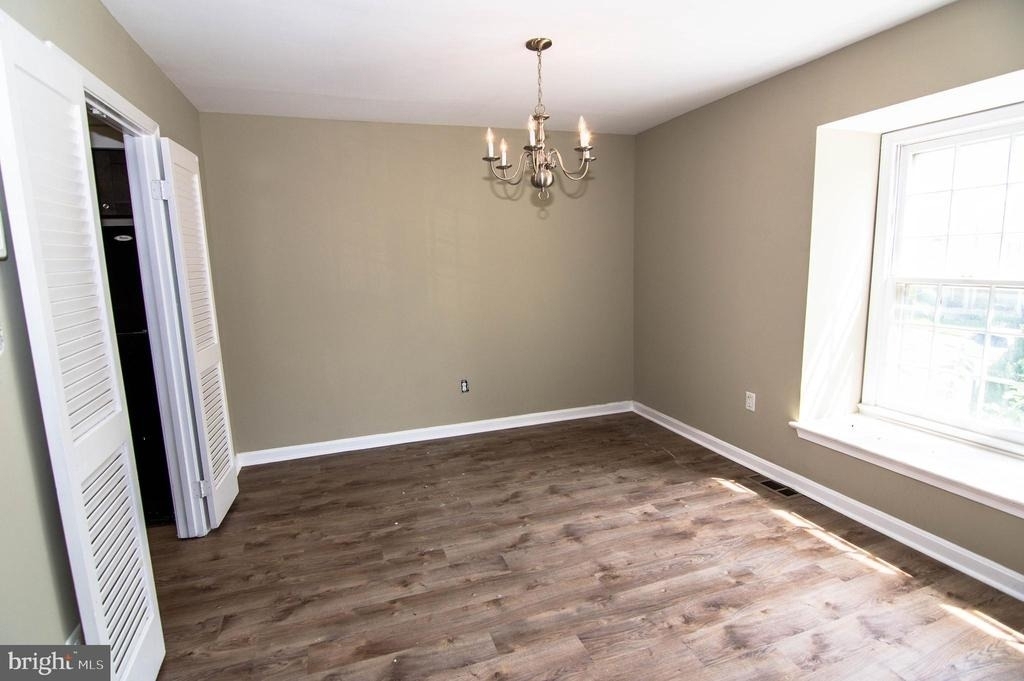 5404 Helm Court - Photo 5