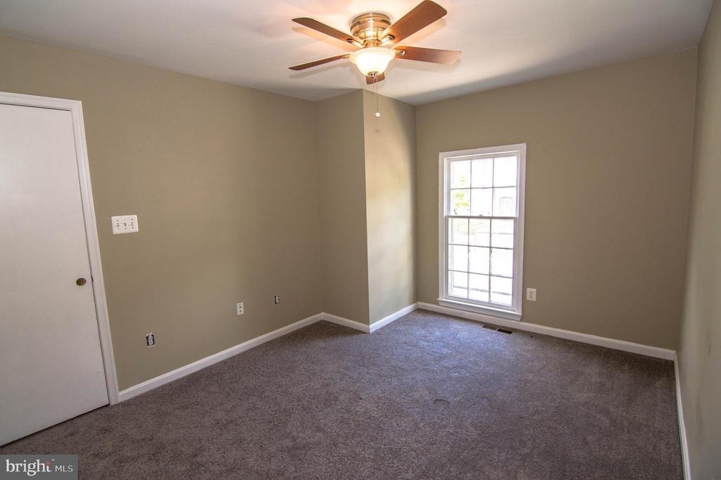 5404 Helm Court - Photo 16