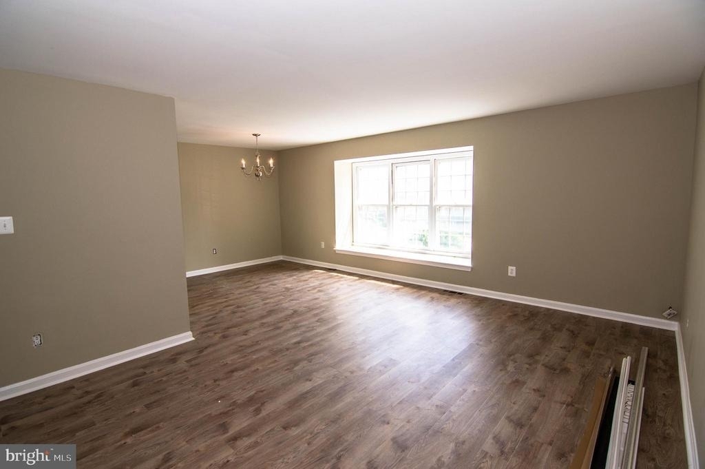 5404 Helm Court - Photo 8