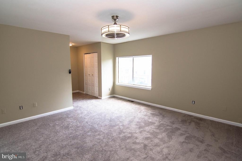 5404 Helm Court - Photo 10