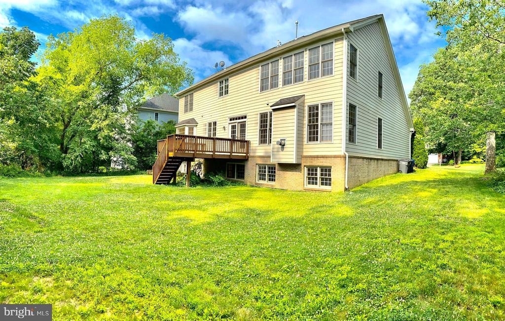 1305 Providence Terrace - Photo 2