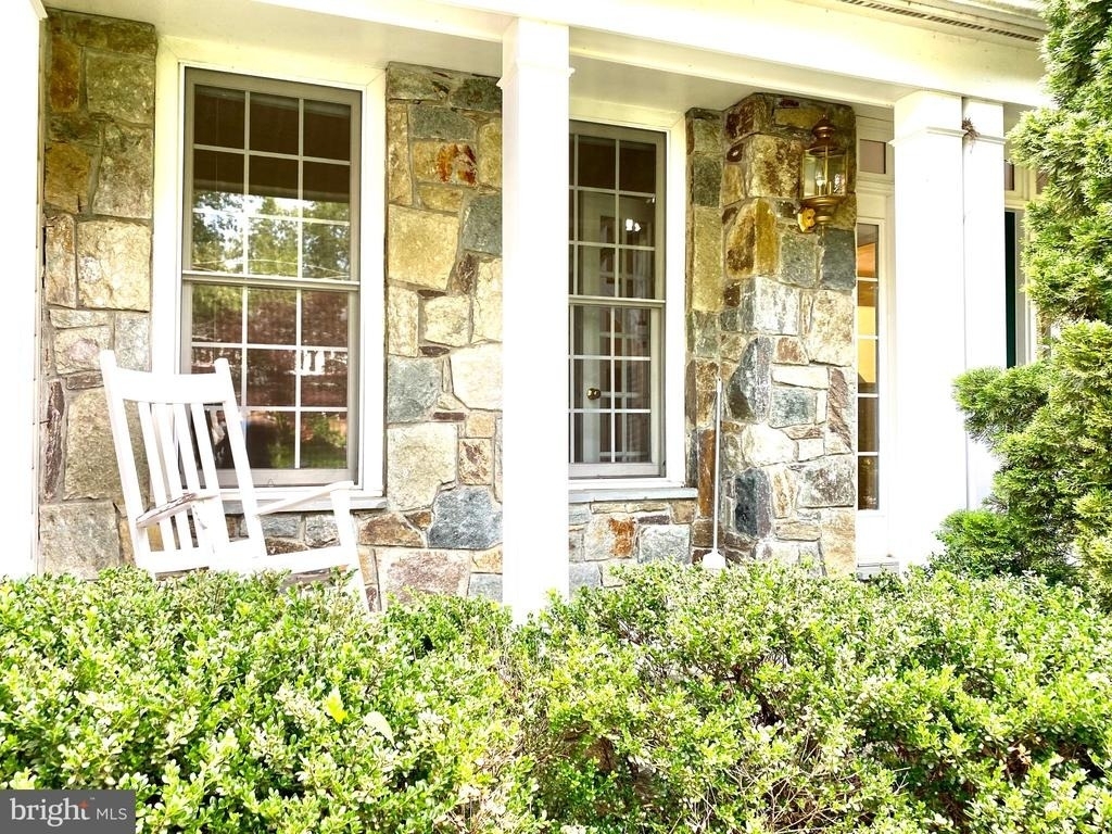 1305 Providence Terrace - Photo 17