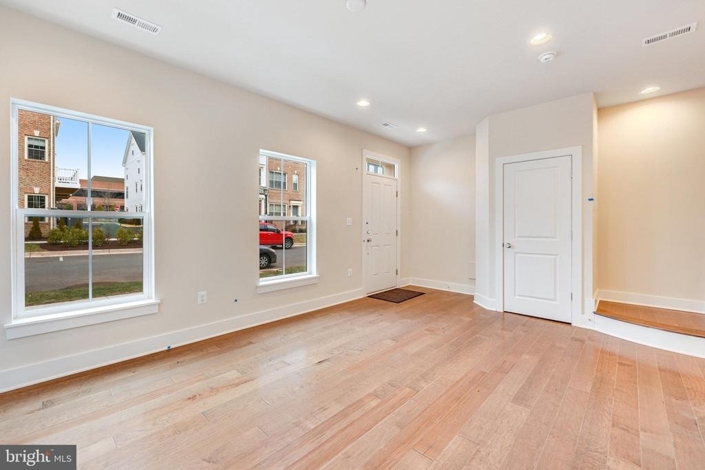 14813 Retreat Boulevard - Photo 6