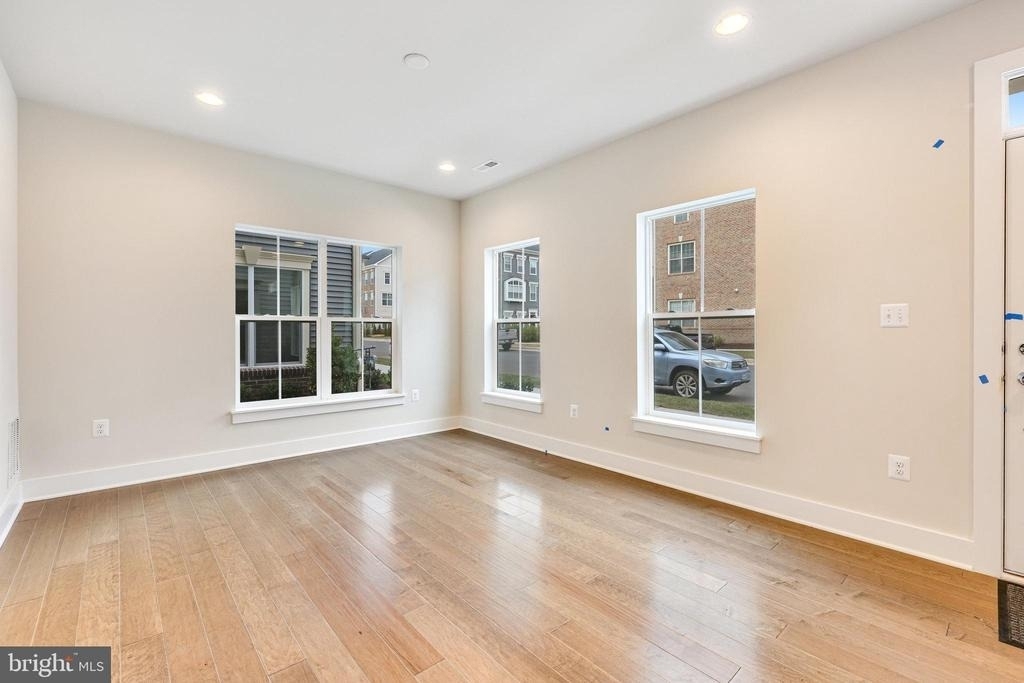 14813 Retreat Boulevard - Photo 5