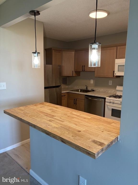 3701 S George Mason Drive - Photo 4