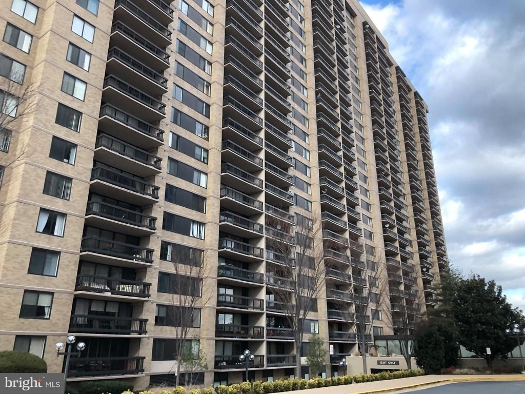 3701 S George Mason Drive - Photo 1