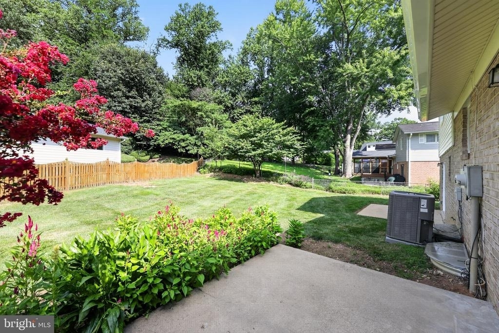 4898 Wheatstone Drive - Photo 33