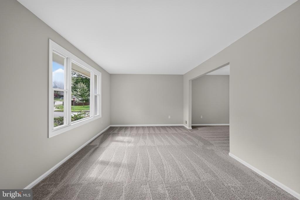 4898 Wheatstone Drive - Photo 3