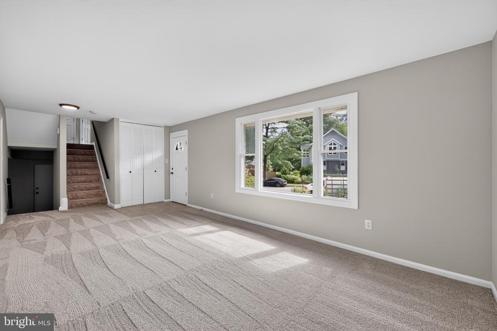 4898 Wheatstone Drive - Photo 5