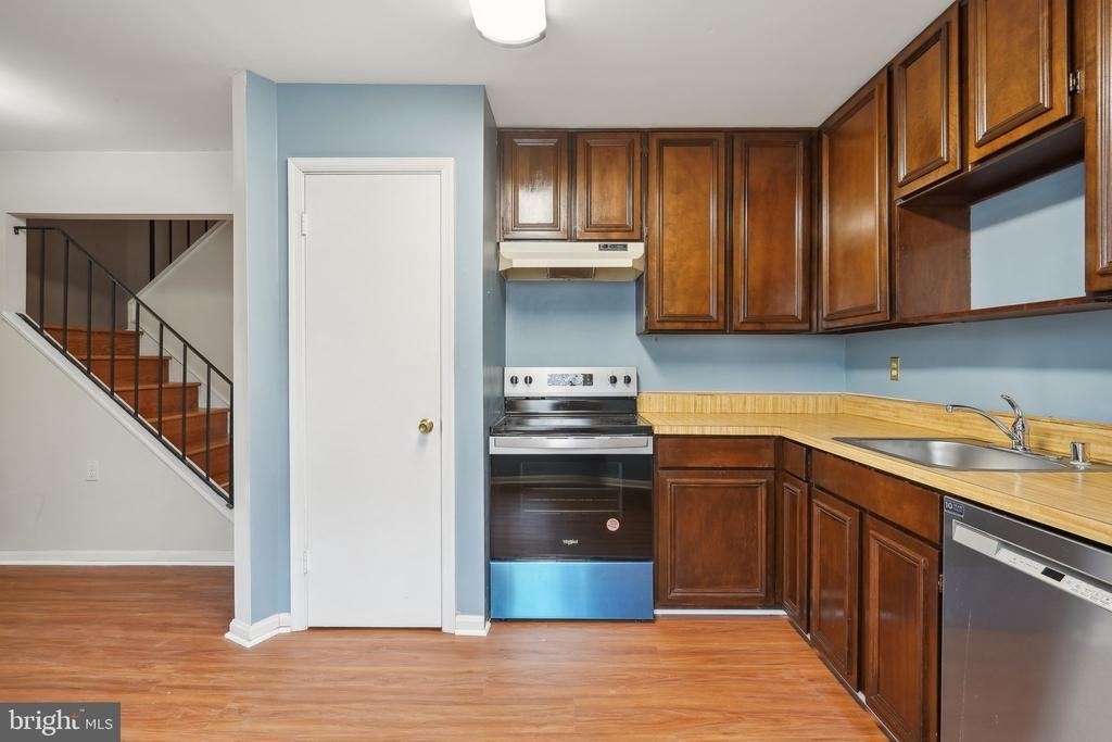 10258 Quiet Pond Terrace - Photo 3