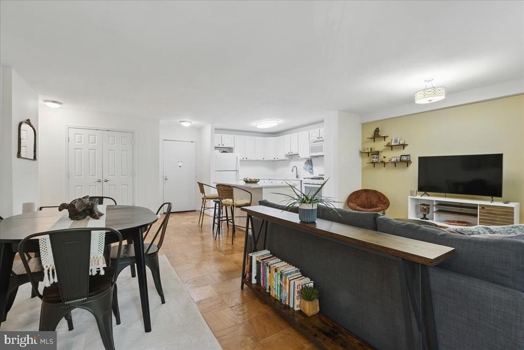 4501 Arlington Boulevard - Photo 2