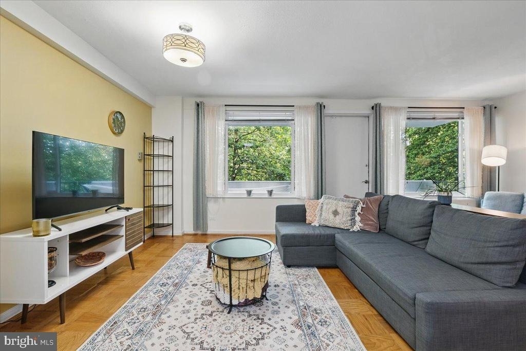 4501 Arlington Boulevard - Photo 3