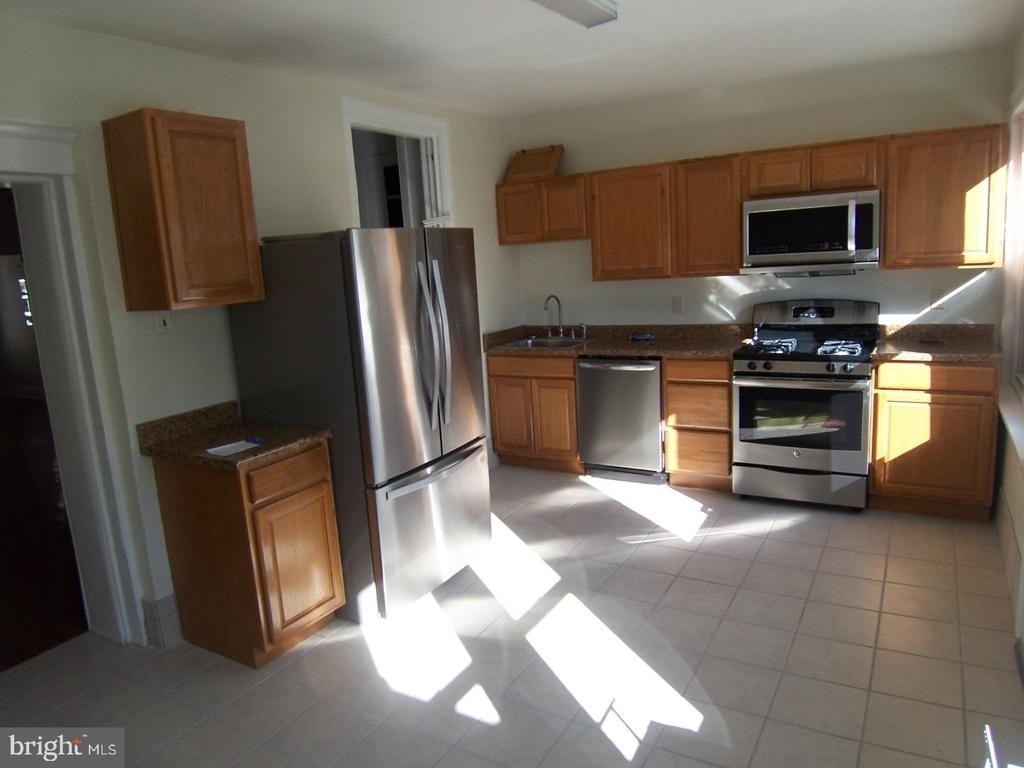 133 Jamestown Street - Photo 6