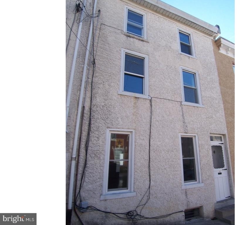 133 Jamestown Street - Photo 0