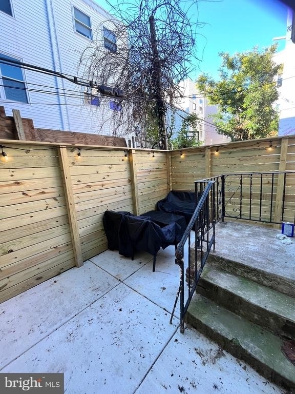 2048 N Darien Street - Photo 26